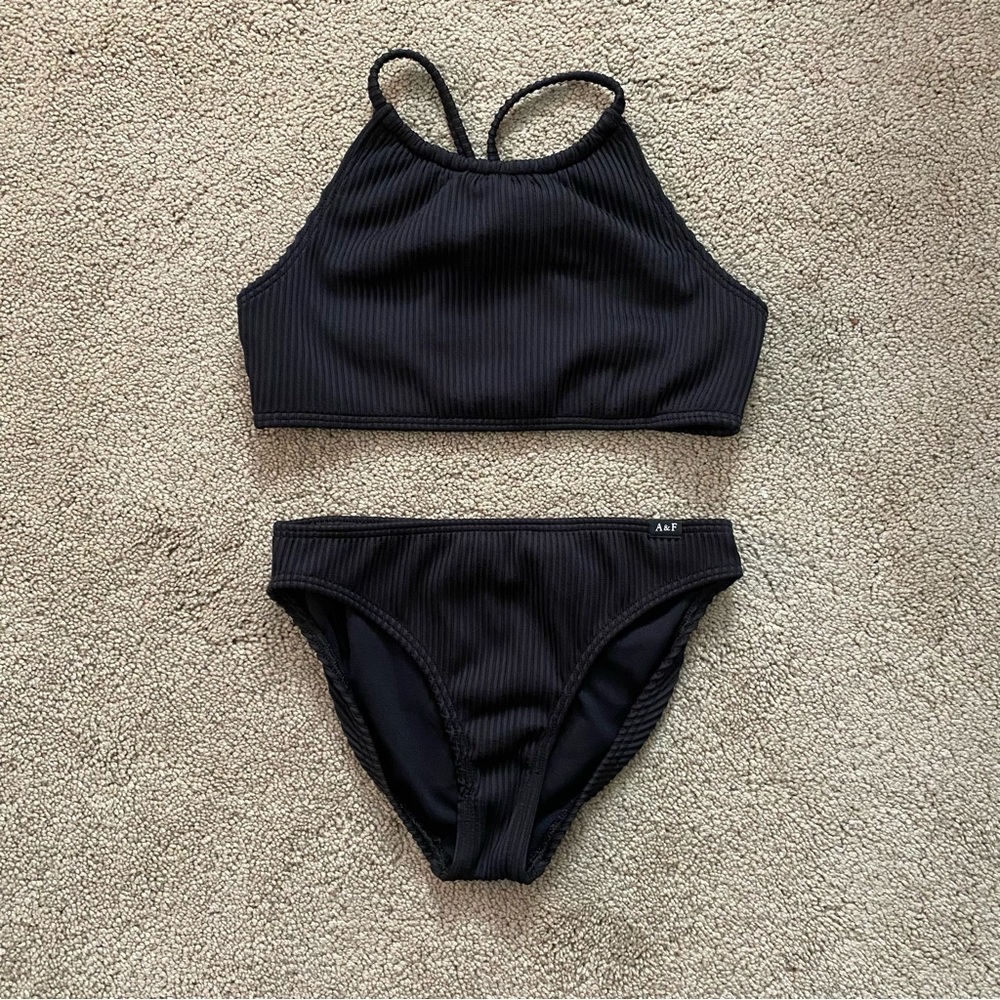 Abbercrombie • Ribbed Two-Piece Swimsuit in Black, Size 7/8